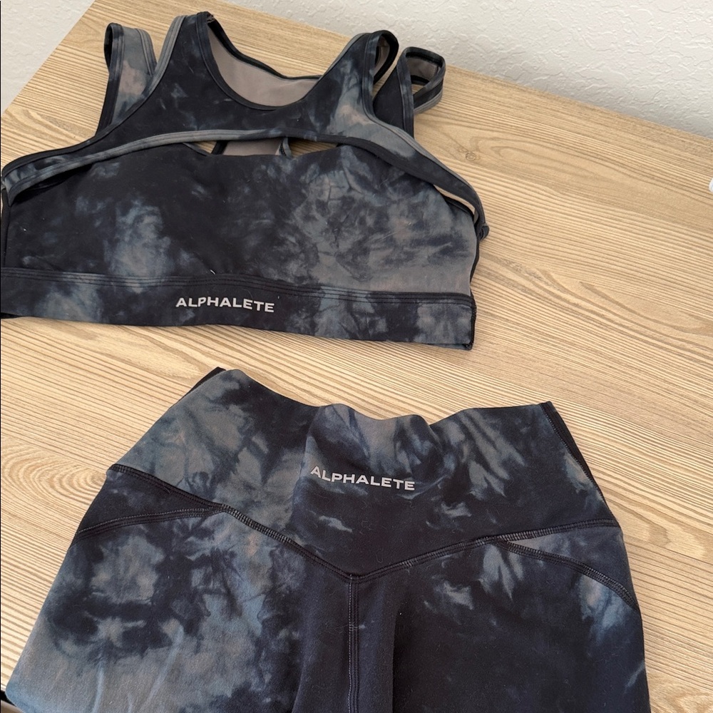 Alphalete Black & Gray Tie-Dye Sports Bra and Leggings Set
